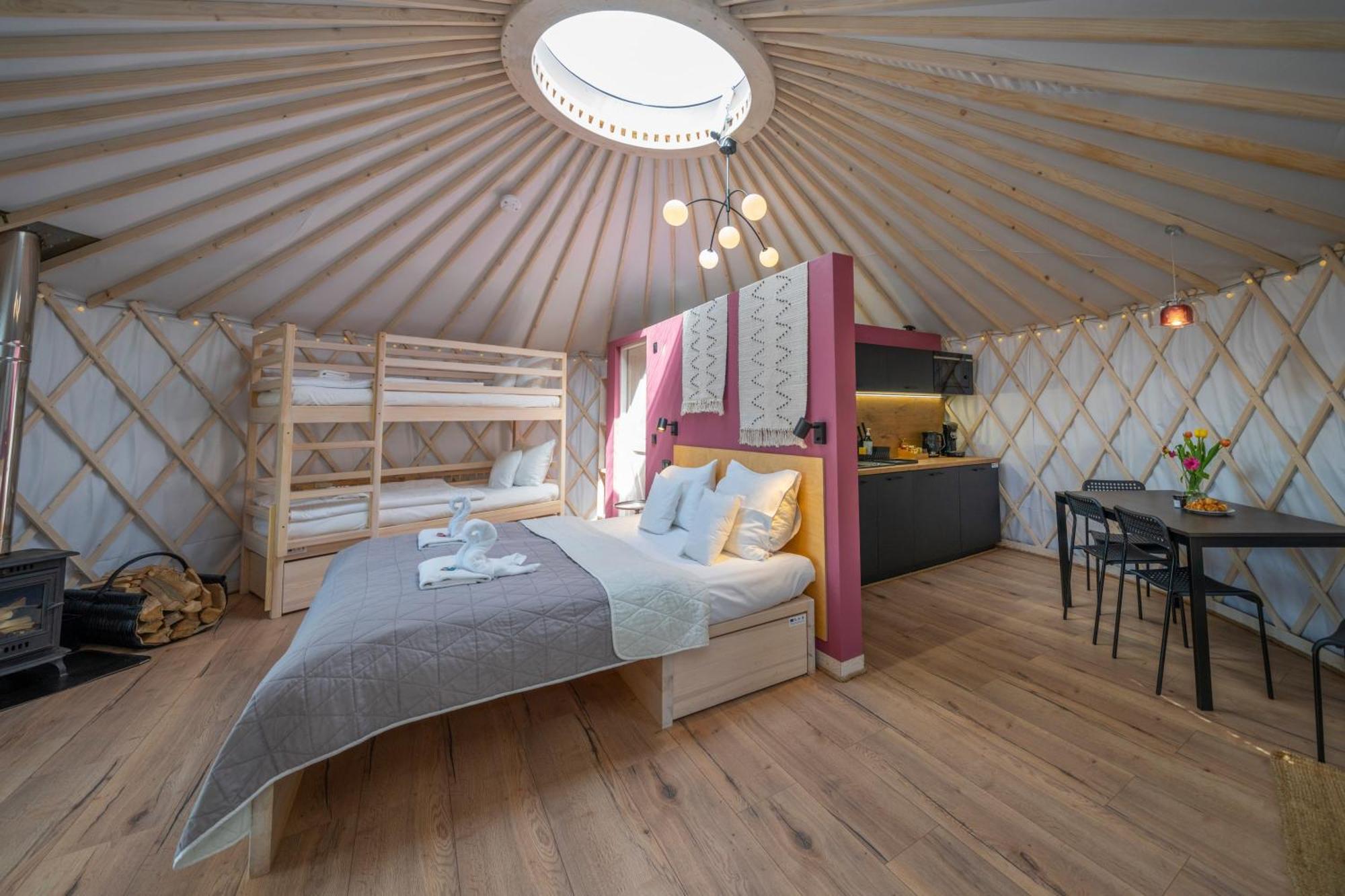 Dom W Domu - Izera Glamping Bed & Breakfast Gajowka  Room photo