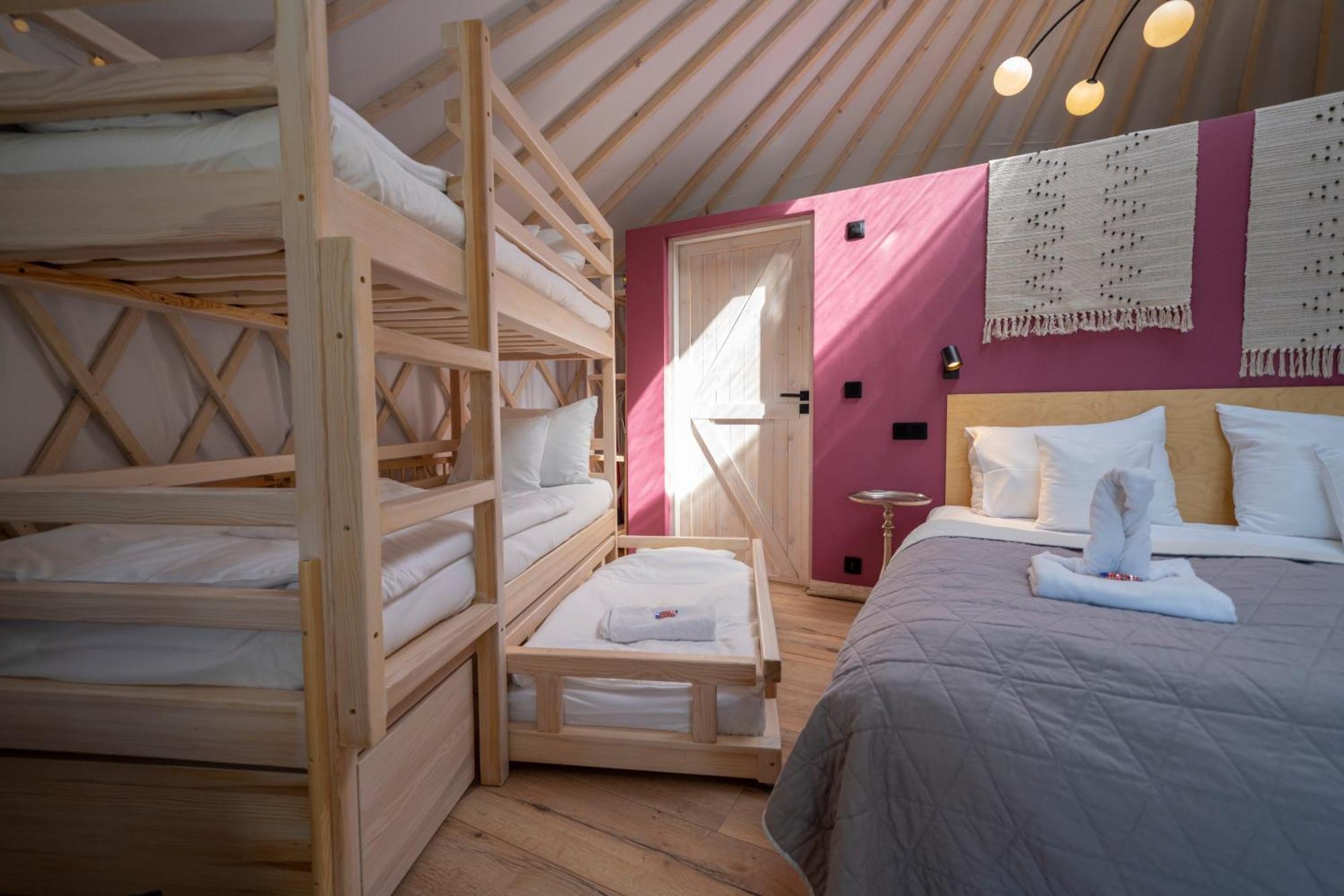 Dom W Domu - Izera Glamping Bed & Breakfast Gajowka  Room photo