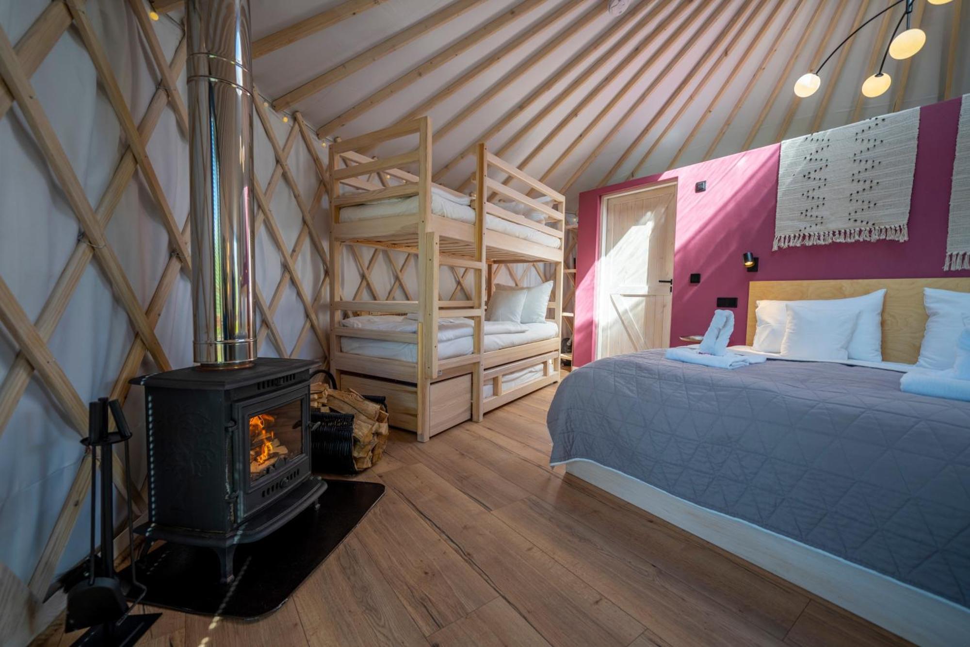 Dom W Domu - Izera Glamping Bed & Breakfast Gajowka  Room photo
